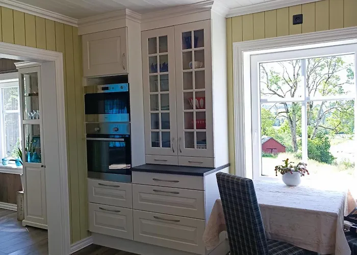 Romslig I Underetasje * Mysen