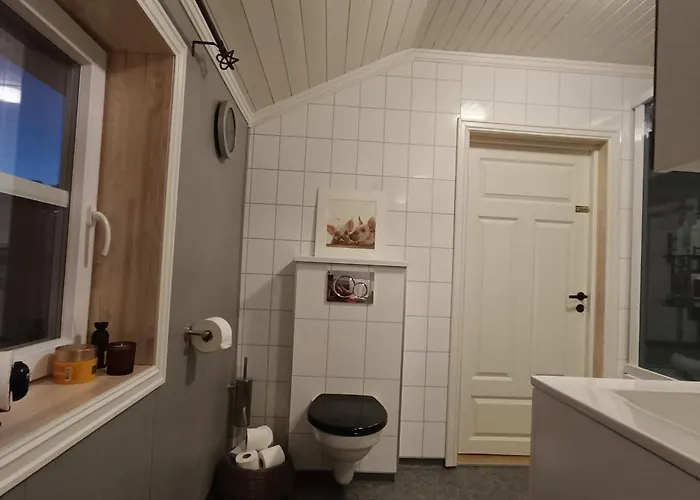 Romslig I Underetasje *